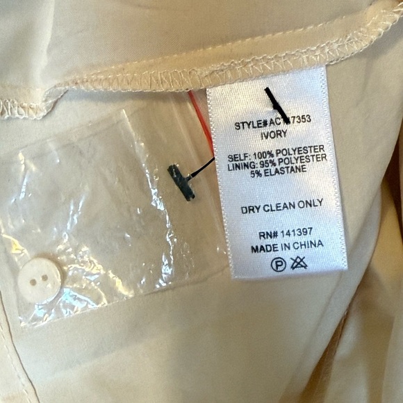 ASTR The Label Ruched Sheer Long Sleeve Ivory Blouse Size Large - Picture 7 of 8